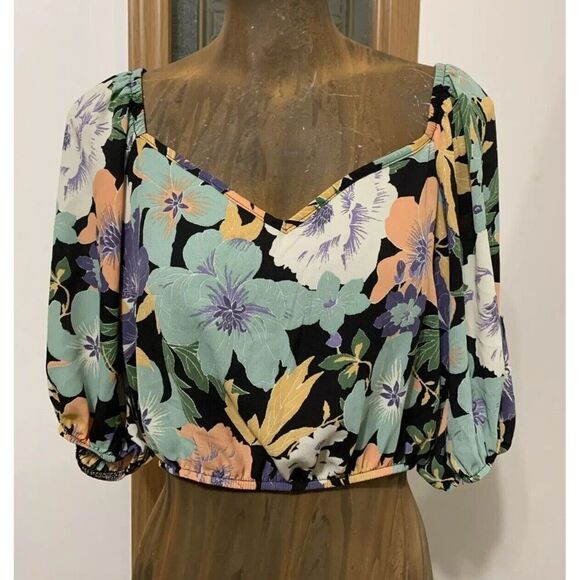Sienna Sky Floral Crop Top Women's Large Green Sweetheart Neckline - Picture 1 of 7